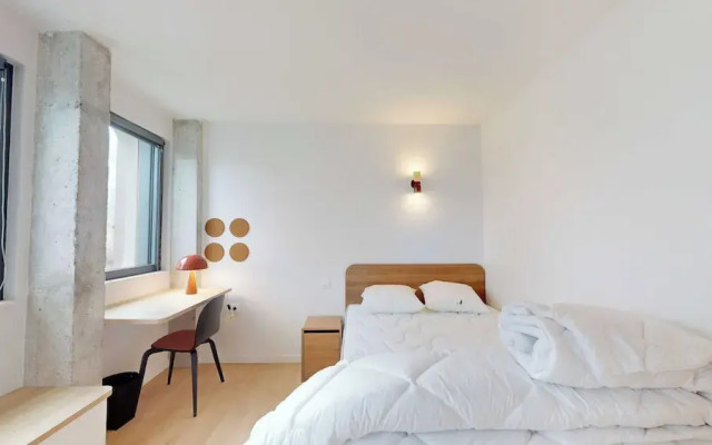 Room 1211 in a Premium Residence- Sport/laundry