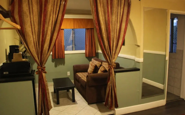 Paradise Inn and Suites
