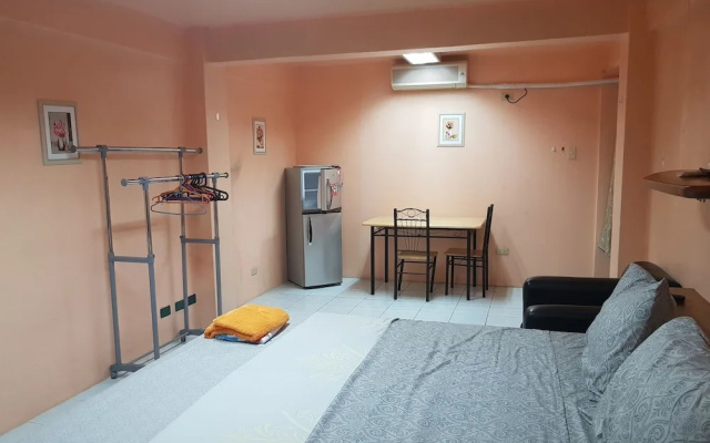 1st Street Park Apartelle