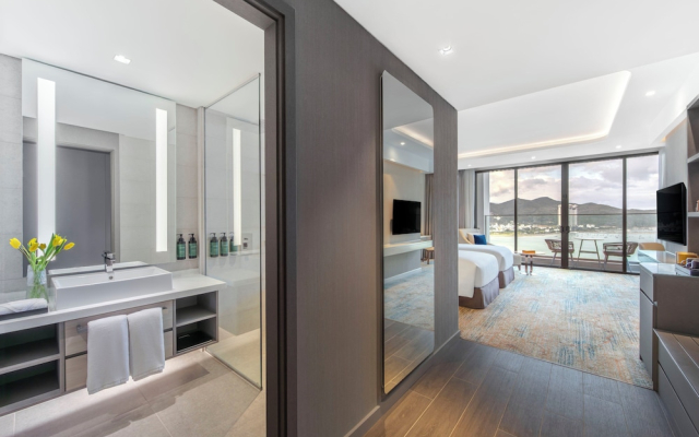 voco Scenia Bay Nha Trang by IHG