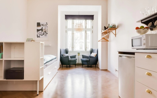 Trendy Local Apartment