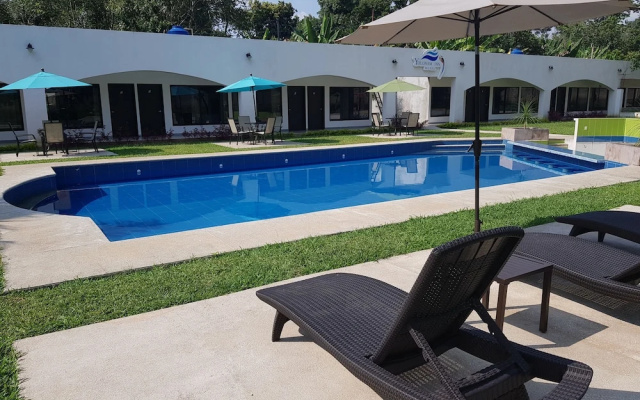 Yolonam Inn