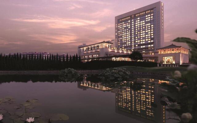 Shangri-La Hotel, Xian вид на фасад