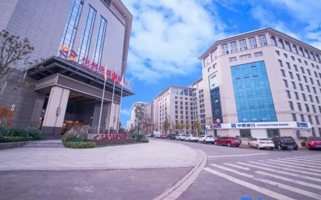 Zhongzhou Huayue International Hotel