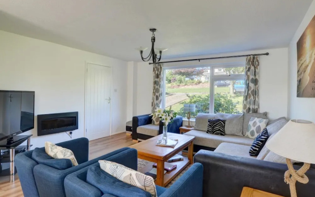 Magnificent holiday home in Georgeham near Beach