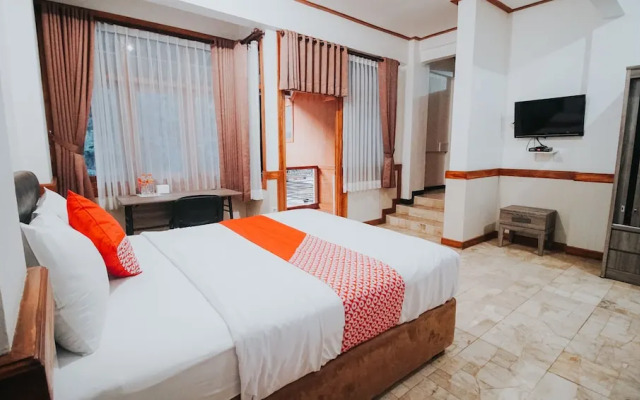 Tirtasari Nice Guesthouse by OYO Rooms