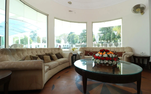 Paul's Wedding House By OYO Rooms