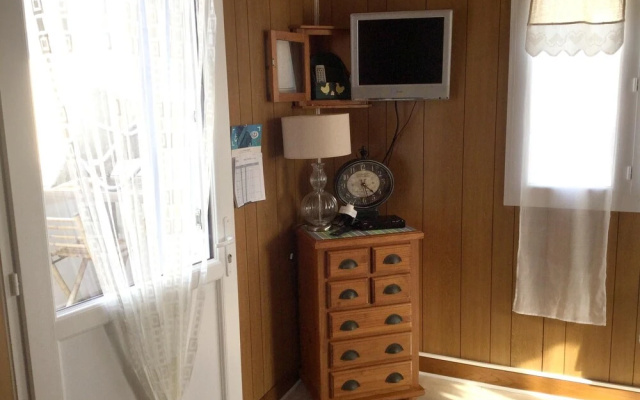 House With 2 Bedrooms in Saint-pierre-d'oléron, With Enclosed Garden a