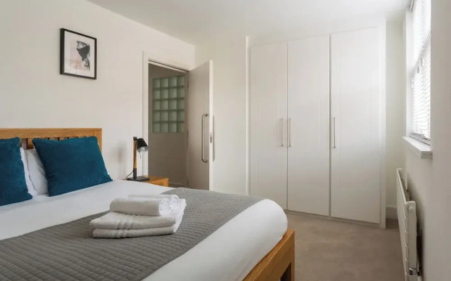 Victoria Vincent Square by Viridian Apartments