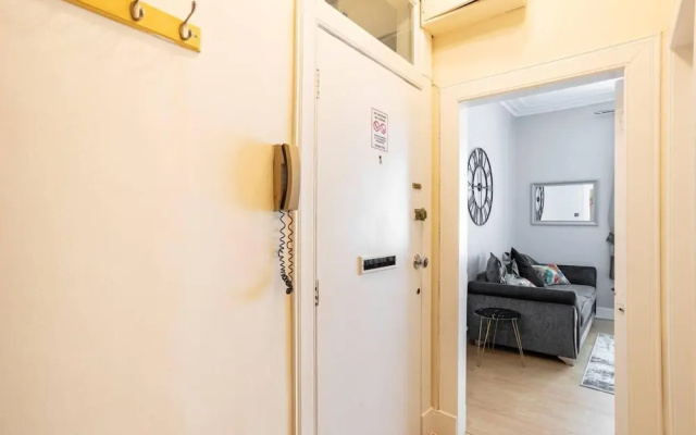The Summit West End - 1BR Cosy Flat, Central, Wifi