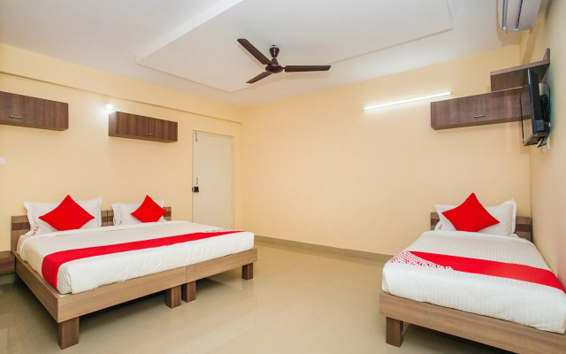 OYO 16803 Hotel Blueberry
