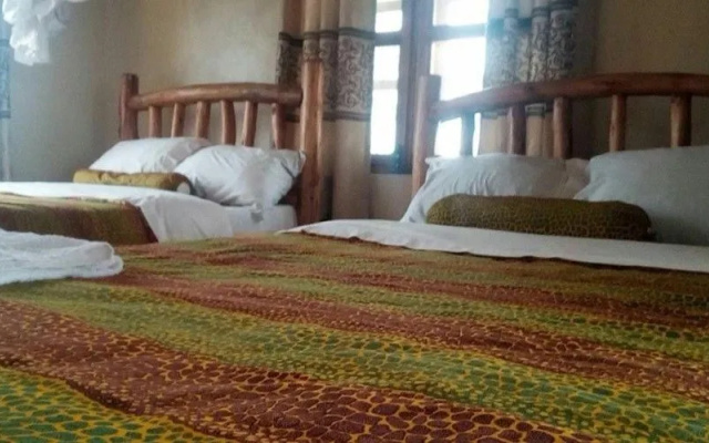 Tembo Safari Lodge