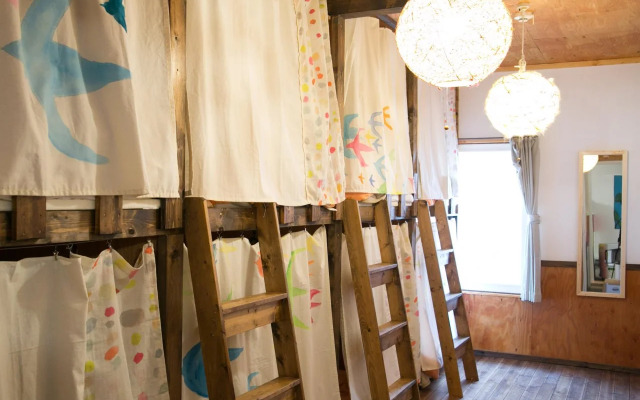 Guesthouse Waya - Hostel