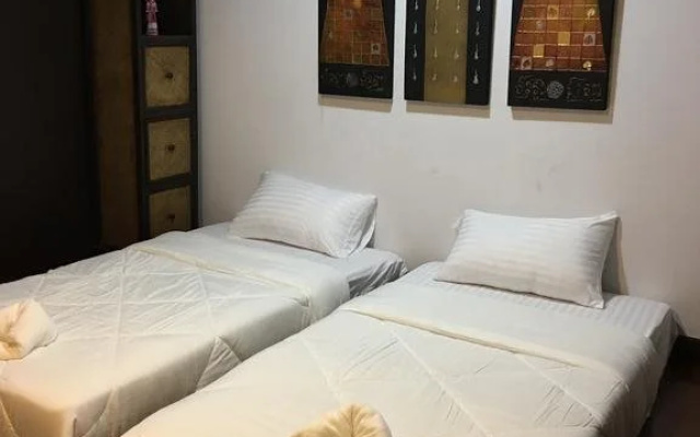 Mag and Ken Hostel