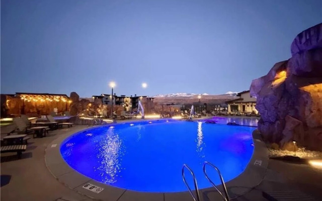 Sage Creek ~ E9 3 Bedroom Condo