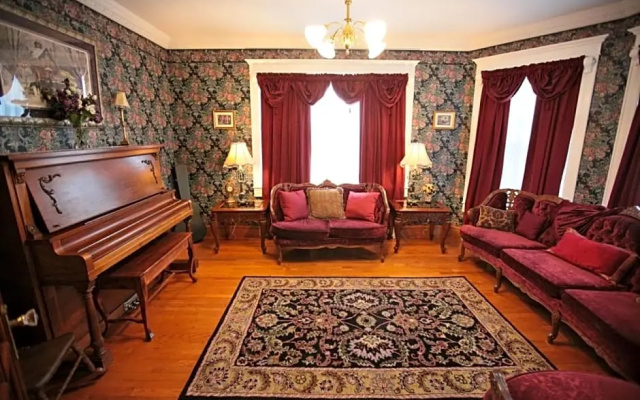 Twin Peaks B&B