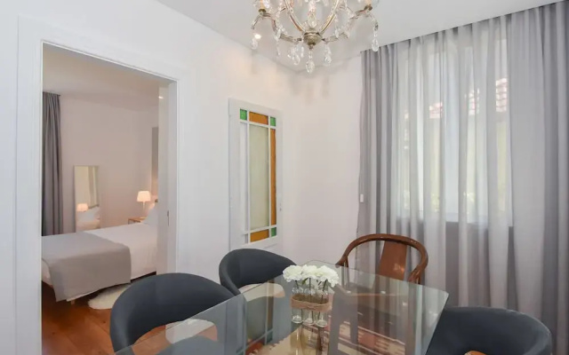 Oporto Lovely House Premium