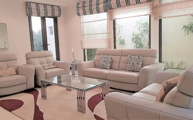 Palm Jumeirah M Villa 14