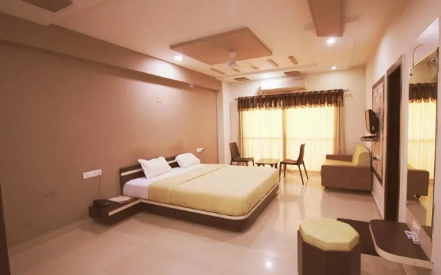 Hotel Rudra Plaza