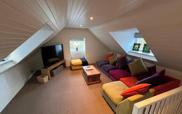 Pets - Garden - Parking - Sleeps up to 4 - Hiking