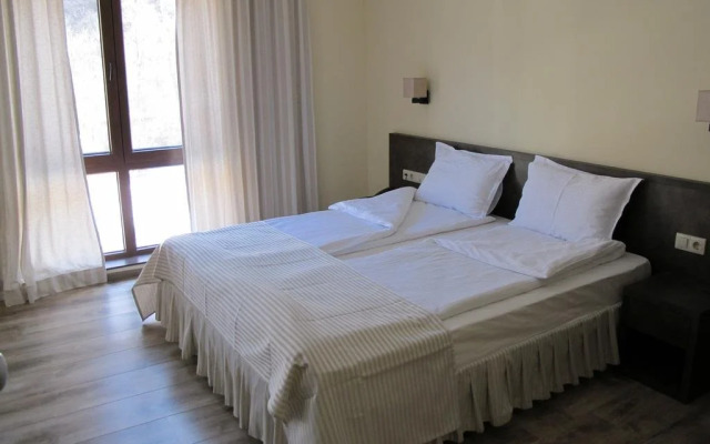Aqua Varvara Hotel