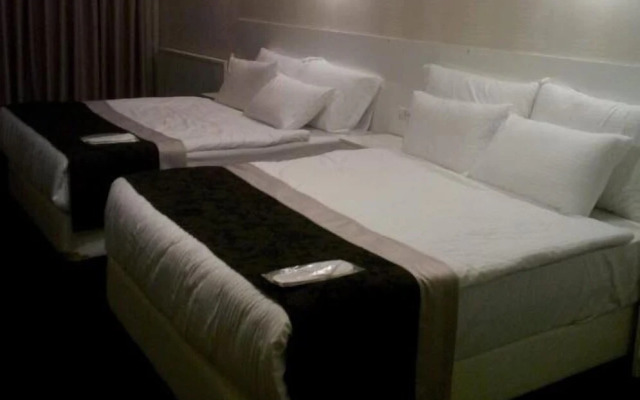 Kremon Hotel