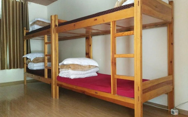 Tinas Youth Hostel