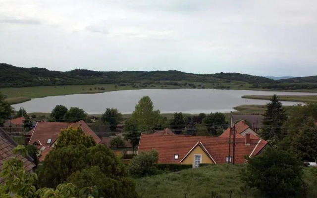 Tó apartman