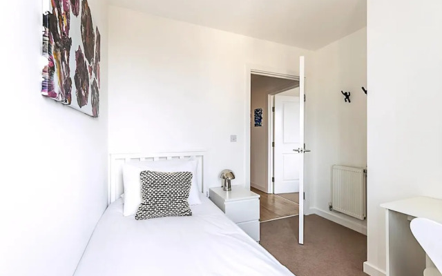 Stepney Green City Apartment