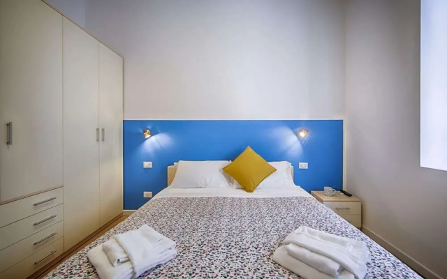 Oltremare Modern Flat