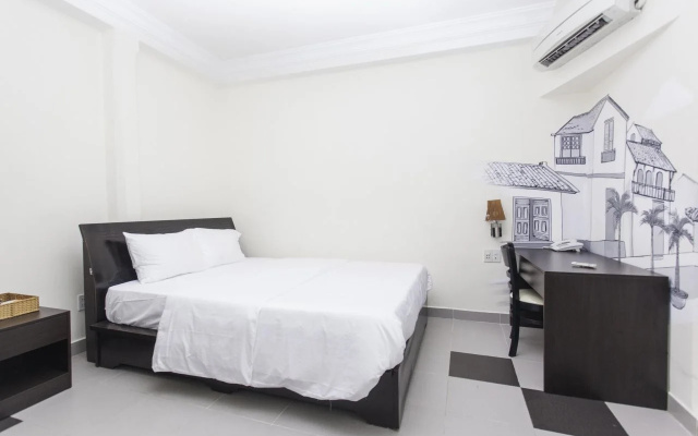 Honey House Hotel