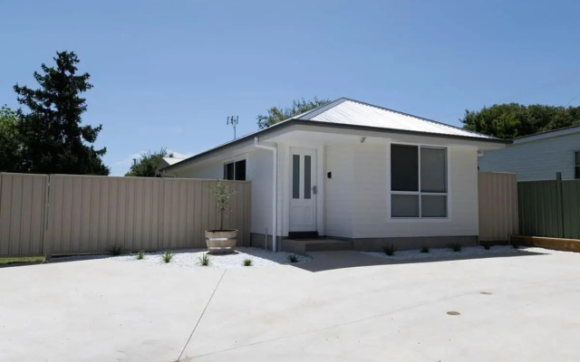 Villa on Matthews, Quite, Modern, Fresh, Free Wifi