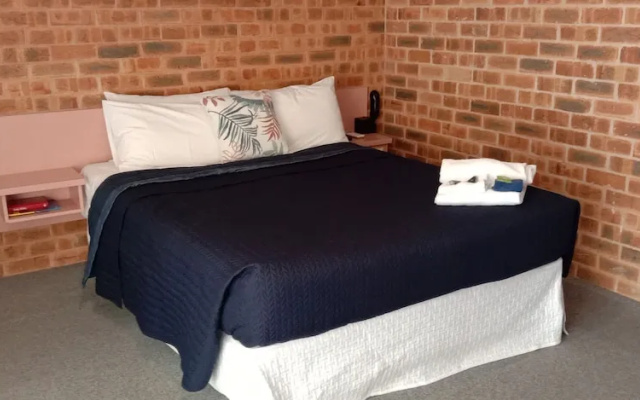 The Lydoun Motel
