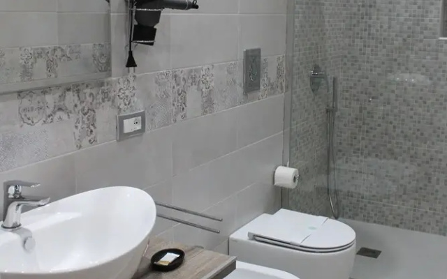Zaro Suites