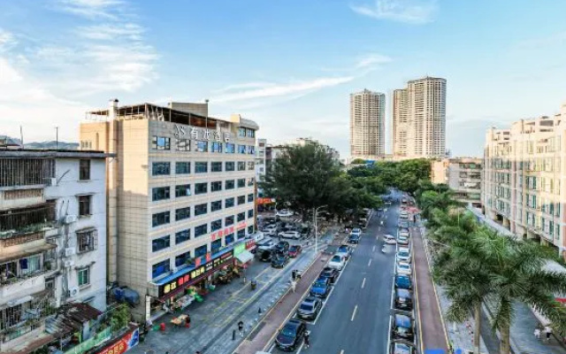 YOU-SEE Hotel (Zhuhai Riyuebei Grand Theater, Qinglv Road,)
