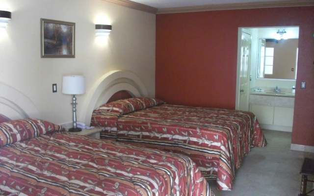Hotel Pueblito Inn