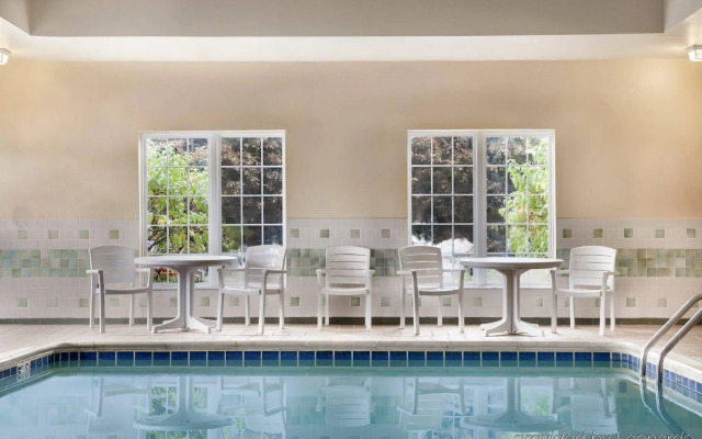 Country Inn & Suites by Radisson, Kalamazoo, MI