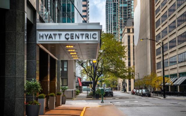 Отель Hyatt Chicago Magnificent Mile вид на фасад
