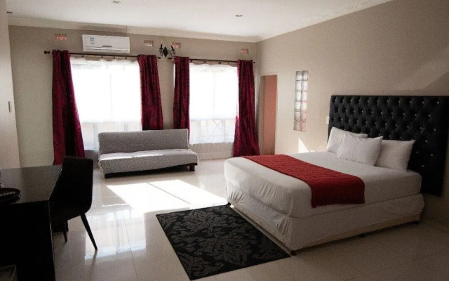 Purple Rose Boutique Hotel
