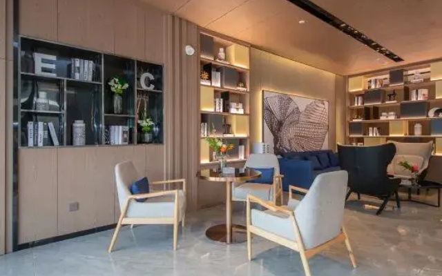 Echarm Hotel Xiaogan Yingcheng Sports Center