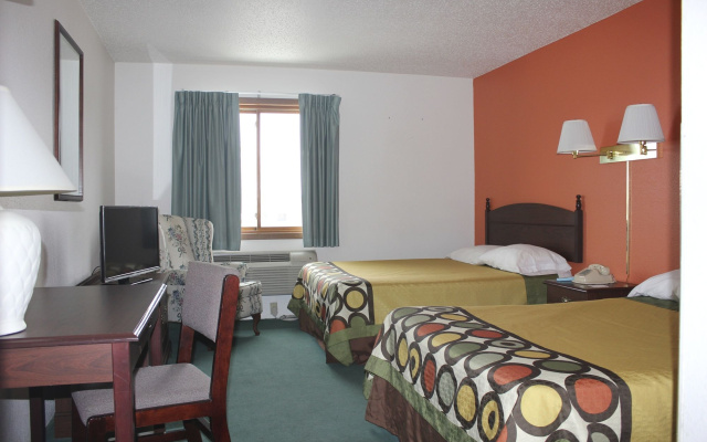 Motel 6 Saukville, WI