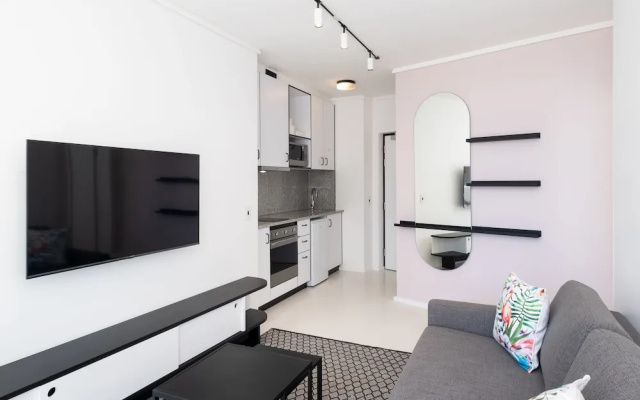 The Flamingo by Perch Stays