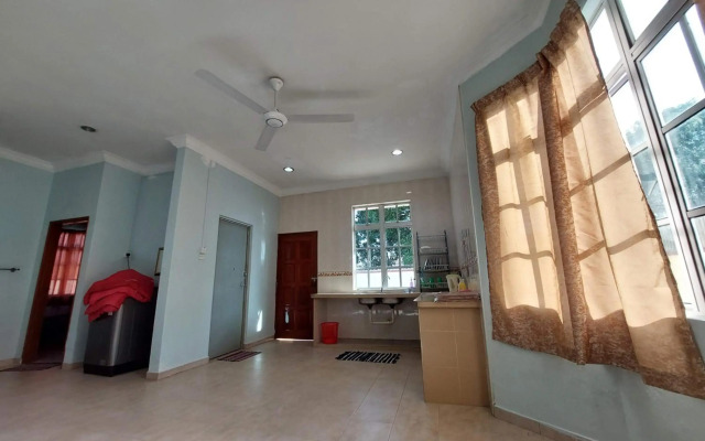 AL' Indara Bunglow Homestay Taiping