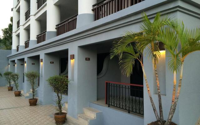 Leelawadee Boutique Hotel вид на фасад