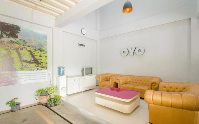 OYO 871 Aira Costel
