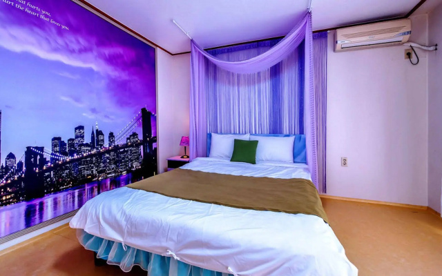 Aewol Badatgaap Guest House