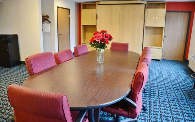 Country Hearth Inn & Suites Kenton