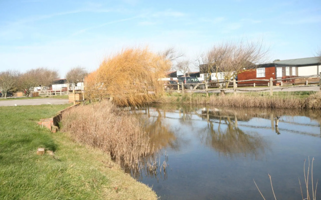 37E Medmerry Park 2 Bedroom Chalet