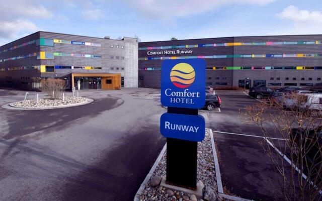 Comfort Hotel RunWay вид на фасад