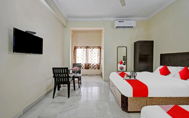 OYO 70196 Hotel Raj Inn